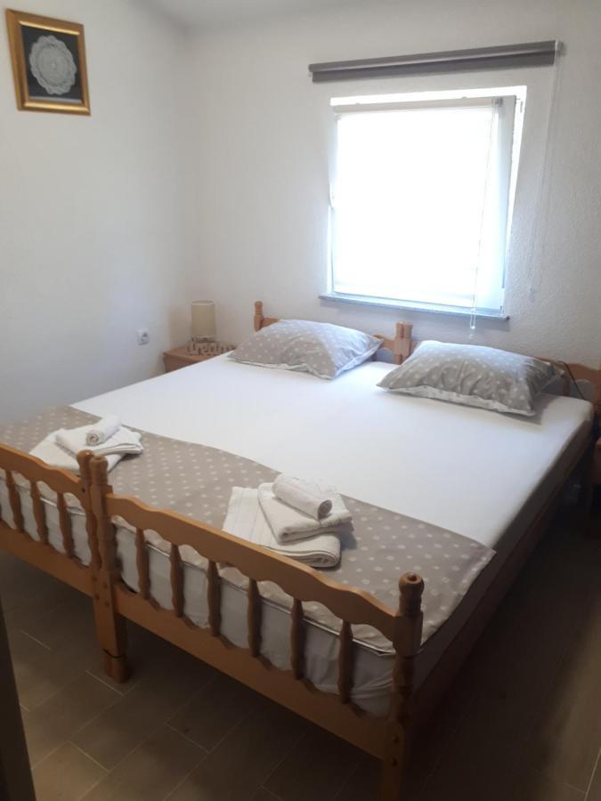Studio Apartman Firdaus-Bihac, Dobrenica Bb エクステリア 写真